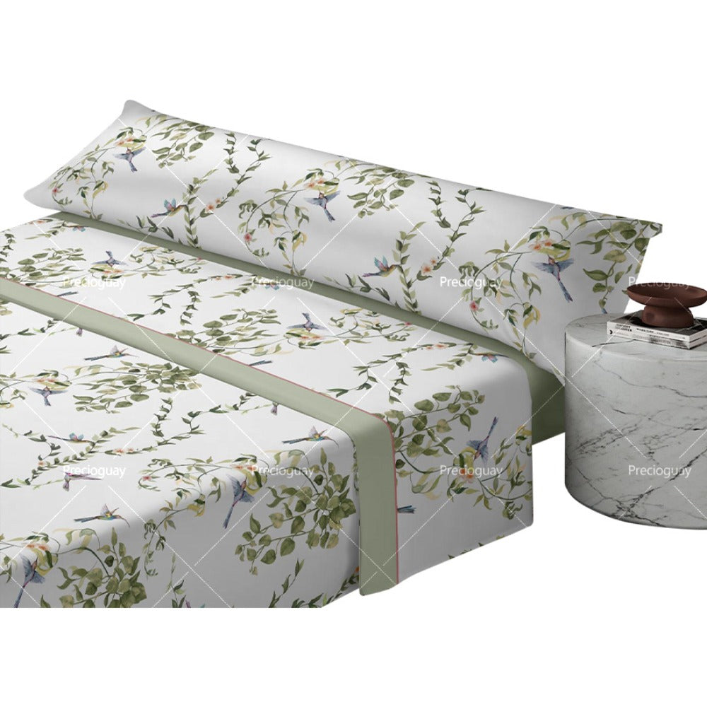 Juego de cama de tres piezas apto para todas las estaciones, que incluye una sábana, una sábana ajustable y fundas de almohada. Medidas: 90 cm, 105 cm, 135 cm, 150 cm y 180 cm.