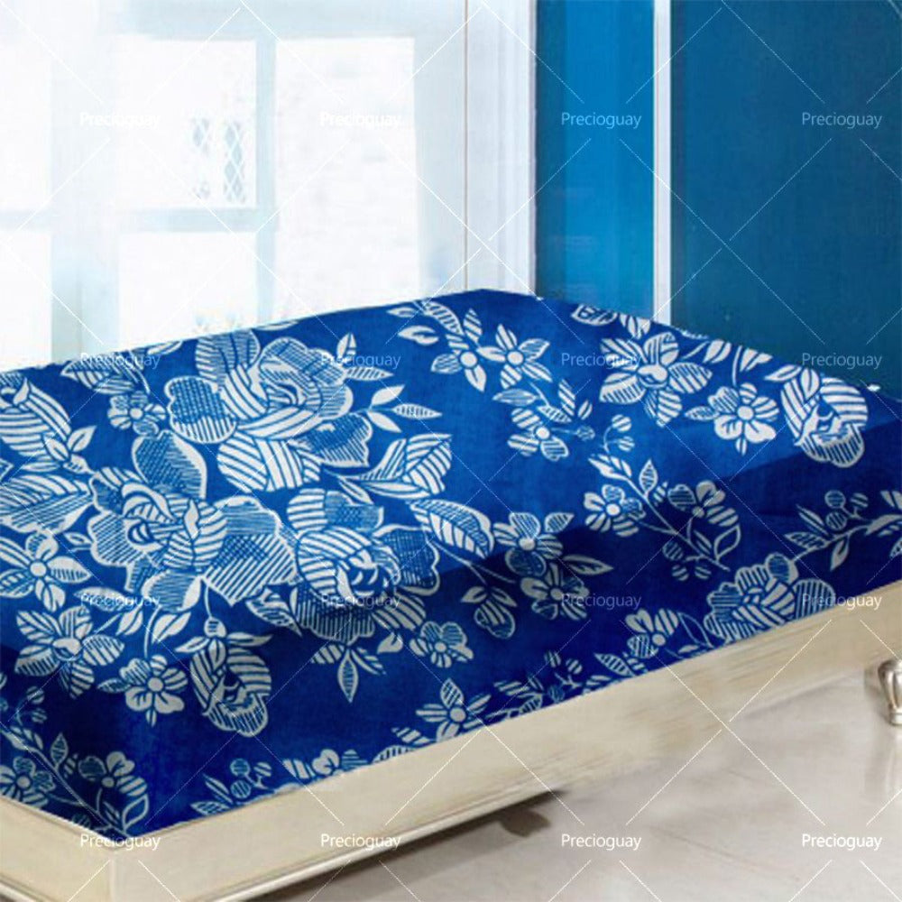 Funda de colchón totalmente cubierta con cierre de cremallera. Fácil de colocar, duradero, suave y cómodo 100% poliéster. Impreso en azul