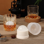 Kit Ahumador de Whisky con Antorcha - 6 Sabores de Leña en Chip, 2 Vasos, 2 Moldes de Hielo - Kit Infusor Ahumador de Cocktail, Kit Ahumador de Bebidas Old Fashioned, Regalos de Cumpleaños de Bourbon Whisky para Hombres, Papá (NO Butano)