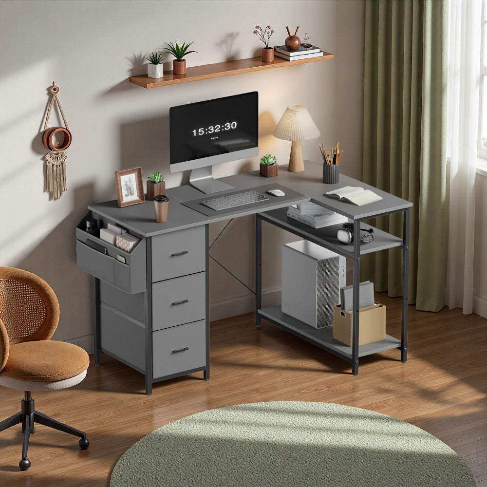 Escritorio Furnishia para Computadora con Bolsillos Laterales, Escritorio Gaming con Cajones y Bolsa de Almacenamiento, Escritorio de Esquina con Estante de Dos Niveles para Dormitorio, Estación de Trabajo, Oficina