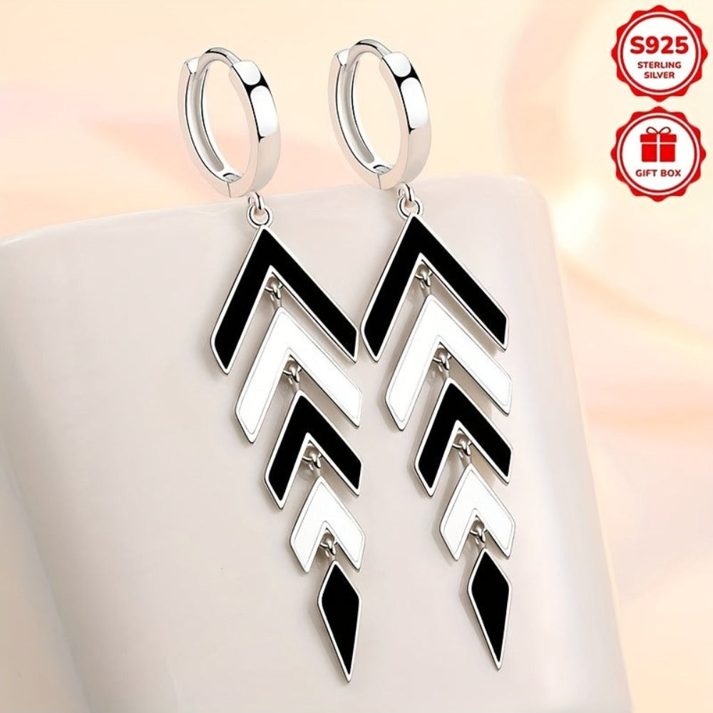 Aretes de Plata Esterlina 925 Brillantes y Versátiles, Elegantes y Modernos, Perfectos para Atuendos Informales. Ideales como Regalos para San Valentín, Fiestas, Cumpleaños o Joyería para Vacaciones en la Playa