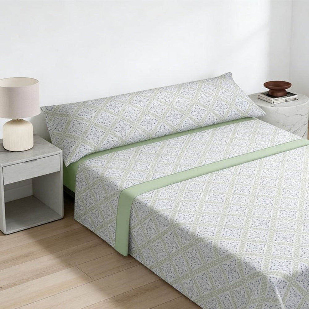 Juego de cama prémium de tres piezas: sábana bajera, sábana y funda de almohada. Suave y cómodo, disponible en varios colores y tamaños, fácil de cuidar.