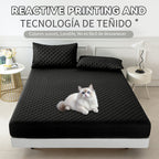 Este es un set de 3 piezas que incluye una funda protectora de colchón ultrasuave e impermeable y una media funda de almohada (el relleno de la almohada no está incluido). Cuenta con un diseño grueso y cálido en un color sólido, lo que lo convierte en una