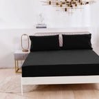 Sábana bajera ajustable para camas de 90/135 /150 x 200cm – Suave, cómoda y transpirable. 50% Microfibra de Poliéster y 50% Algodón ultrasuave. Ideal para colchones de entre 15 y 25 cm de altura