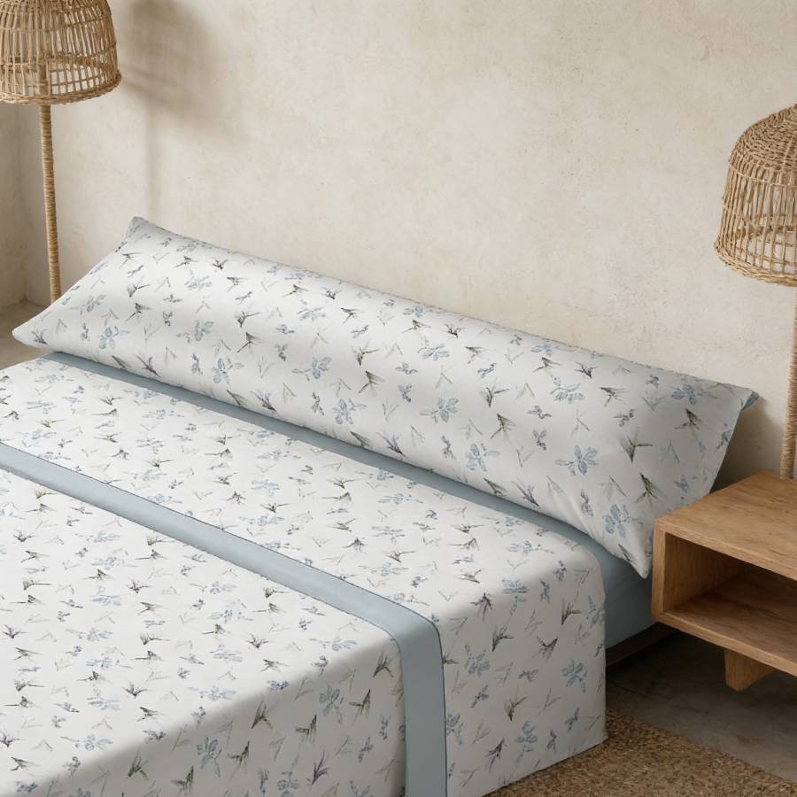 Juego de cama de tres piezas apto para todas las estaciones, que incluye una sábana, una sábana ajustable y fundas de almohada. Medidas: 90 cm, 105 cm, 135 cm, 150 cm y 180 cm.