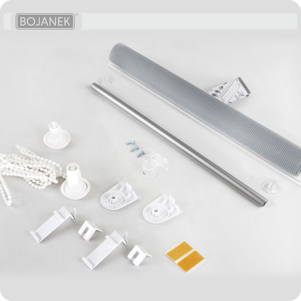 Cortina Opaca Día y Noche - BLANCA - 32 Tamaños - BOJANEK DÍA Y NOCHE - No Invade la Ventana, Instalación Sin Taladrar, Ajuste de Cadena, Soportes Ajustables para Diferentes Grosores de Ventana, Diseño Moderno, Protección Contra la Luz y la Privacidad, Id