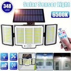 2 luces solares de pared para exteriores, 348 LED, con sensor solar y control remoto, luces plegables ultra brillantes de 3 cabezales para exteriores, focos de jardín sin cableado, para calles comerciales, luces de garaje y luces de emergencia en entradas