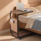 Mesa Auxiliar de Sofá de Doble Capa, Mesa de Sofá Compacta que Ahorra Espacio, Mesa Rodante con Bolsillo Lateral, Adecuada para una Sala de Estar con Ruedas Giratorias de 360 Grados en un Diseño en Forma de C