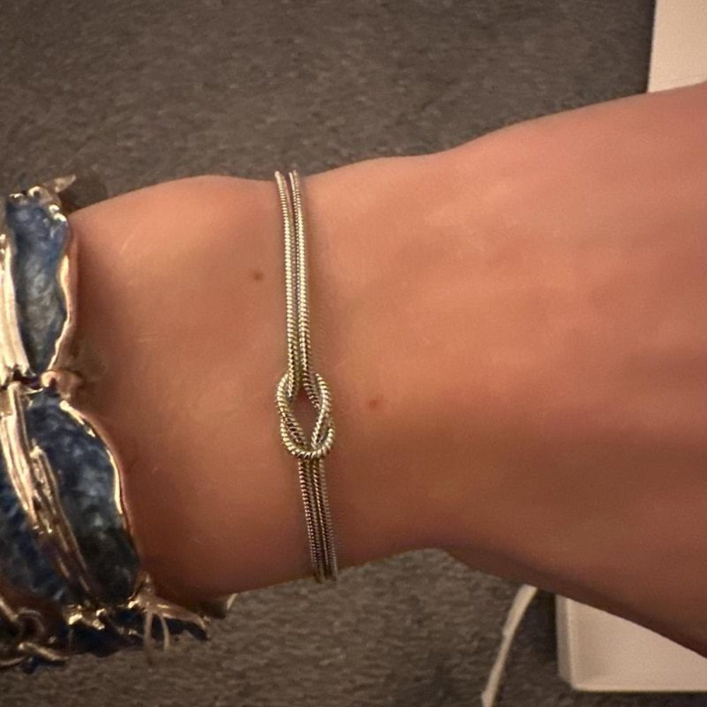 Pulsera Nudo de Amor Infinito, Pulsera Delicada para Parejas, Pulsera de Amistad, Pulsera de Serpiente Redonda, Ideal como Regalo para Cumpleaños o Día de San Valentín