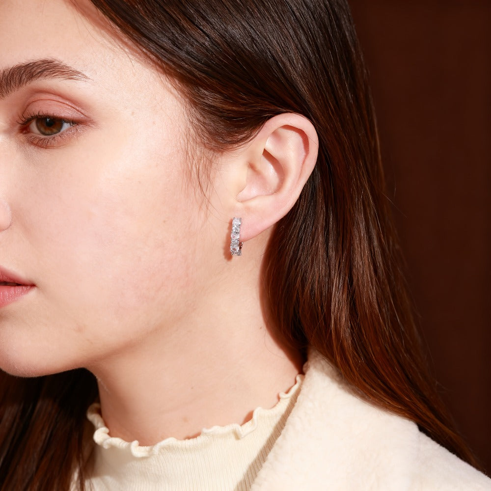 Un par de aretes de aro de plata de ley 925 para mujer, peso total del producto (1.2g) para incrustaciones de circonita, peso total del producto (6.14g) para estilo dorado, peso total del producto (5.15g) para estilo plateado. Regalos perfectos para mujer