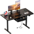 Escritorio de oficina eléctrico ajustable en altura, mesa de PC de oficina para juegos con enchufes incorporados, escritorio ajustable en altura para sentarse o estar de pie con 2 cajones de tela, escritorio grande, función de memoria, 5 tamaños