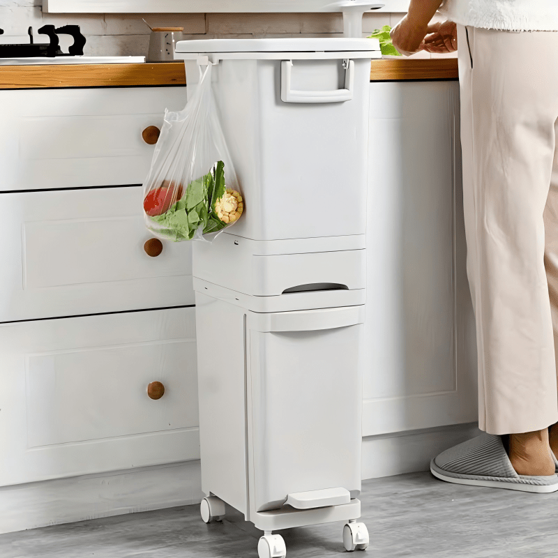 Cubo de Basura Estrecho de 3 Capas con Tapa - Delgado, Gran Capacidad, Doble Compartimento para Separación Seca y Húmeda con Ruedas y Asas para Fácil Movimiento, Perfecto para Separación de Residuos de Cocina, Operado con Pedal, Espacio de Cocina, Uso Dom