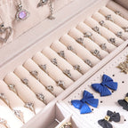 Joyero de tres capas de terciopelo y piel sintética, compacto y portátil para guardar aretes, anillos, collares y otros suministros para hacer joyas