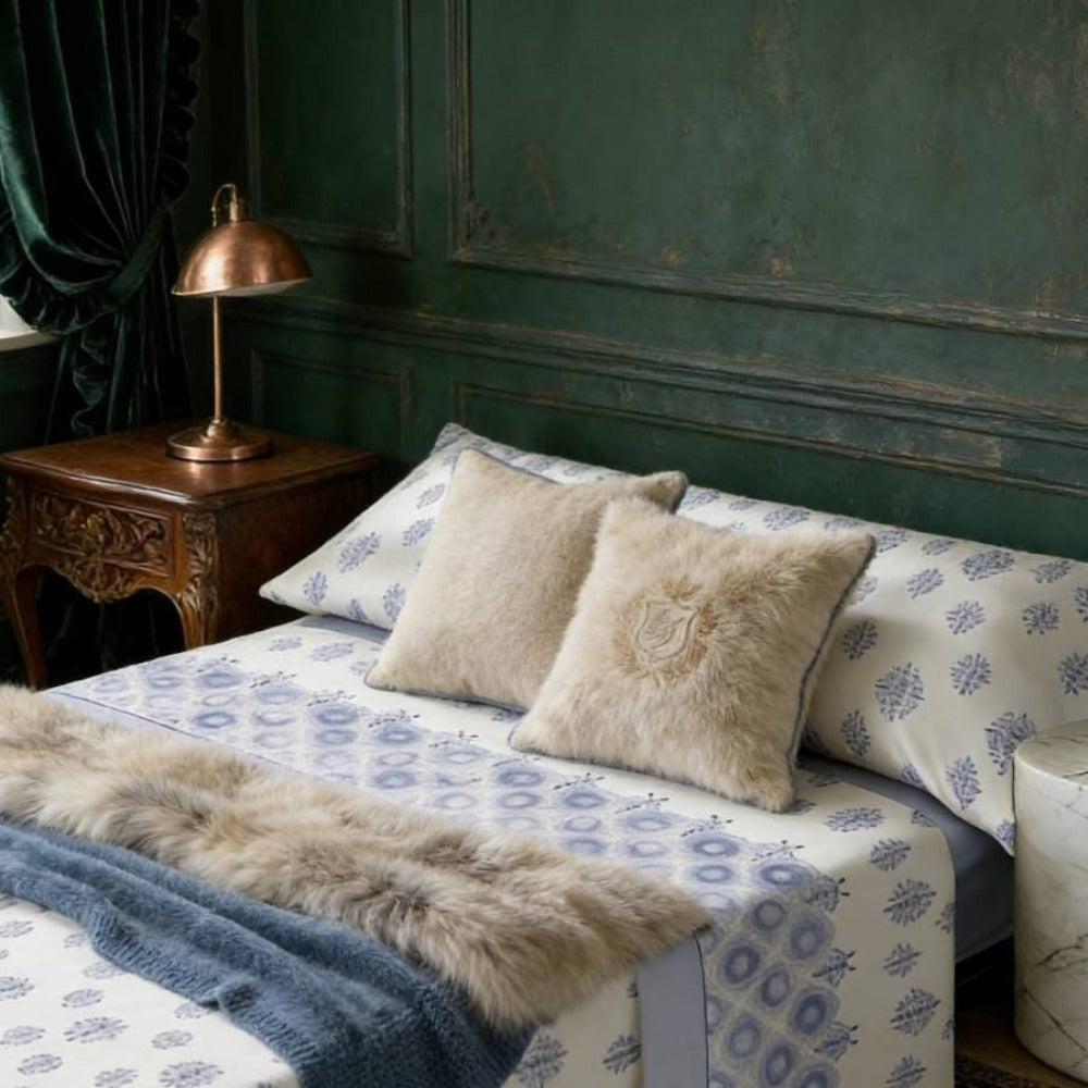 Juego de cama prémium de tres piezas: sábana bajera, sábana y funda de almohada. Suave y cómodo, disponible en varios colores y tamaños, fácil de cuidar.