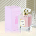 LASTAR Paris Forever Love Fragrance 1.86Oz, una fragancia floral romántica con aroma a rosa, jazmín, vainilla y pachulí. Ofrece un aroma suave y refrescante, es de larga duración y viene en un elegante frasco de vidrio rosa con tapa dorada.