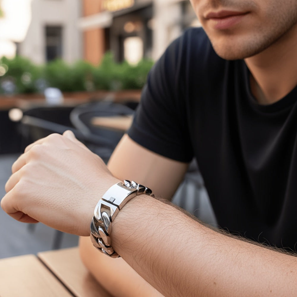 Pulsera de motociclista para hombre de acero inoxidable, cadena pulida de alta calidad, adecuada para uso diario, regalo de joyería para esposo, padre, novio
