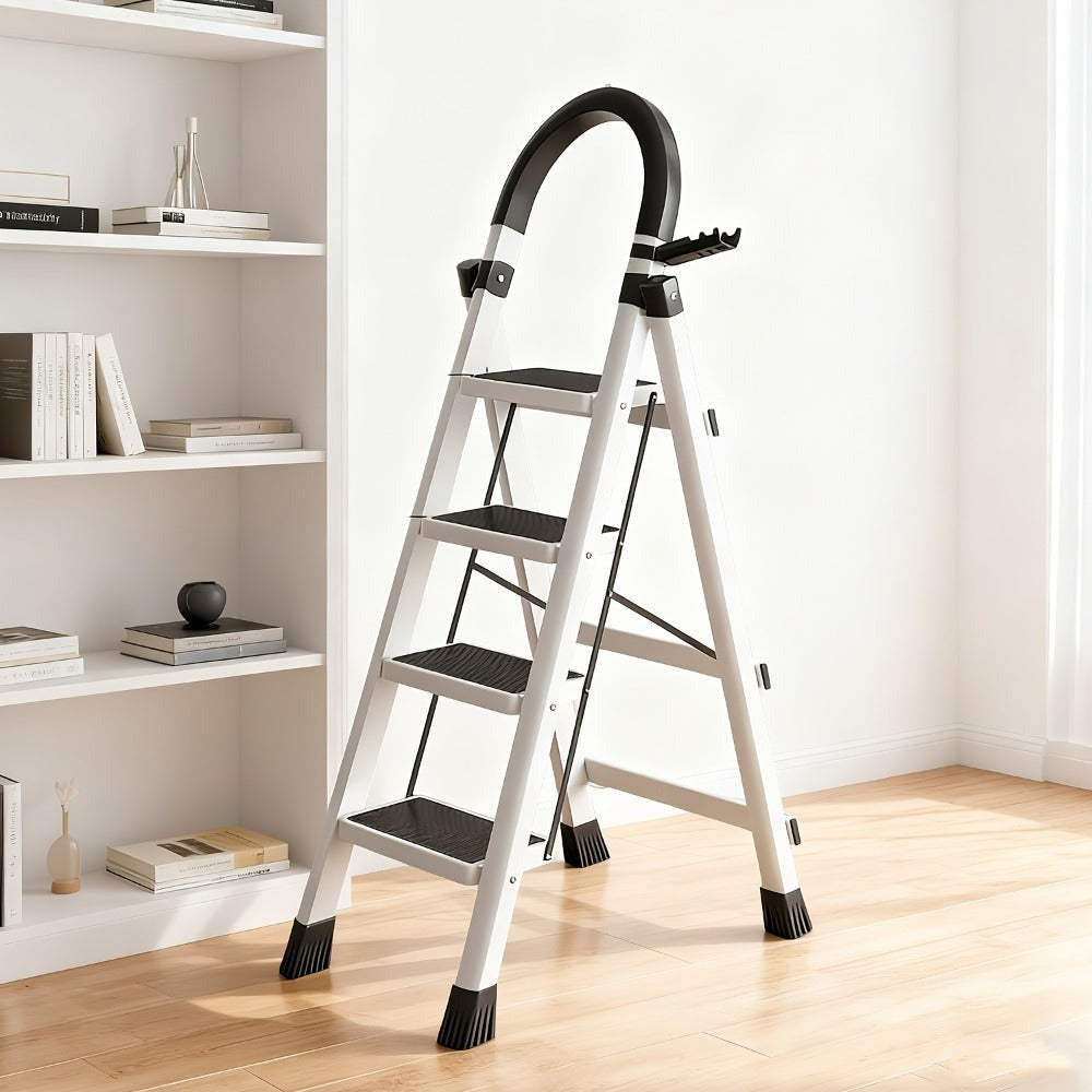 Escalera plegable de acero inoxidable, escalera portátil multifuncional, equipada con pedales anchos antideslizantes, ligera, duradera y compacta, fácil de transportar. Adecuada para el hogar, la oficina, el dormitorio, la cocina y el jardín, etc. Escenar