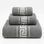 Juego de Toallas de Algodón 100% (3 Piezas) - Incluye Toalla de Tocador, Lavabo y Ducha | Tacto Suave, Ultra Absorbentes con Diseño Elegante de Lunares | Set Premium para Baño