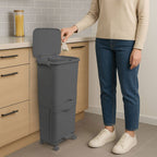 Papelera de reciclaje de clasificación selectiva con pedal. ruedas y asa de doble 38/42L