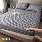 1 pc Protector de colchón acolchado, Súper Suave y Cómoda, Funda de colchón Elástico en Todo Contorno, Lavable a Máquina, Cubre de Colchón Ideal para Dormitorios, Habitaciones de Invitados, Residencias y Hoteles