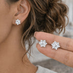 Pendientes de plata de ley 925 para mujer – Pendientes de circonita cúbica con diseño floral, Pendientes de plata de ley esterlina brillantes, Regalo de joyería elegante para mujer
