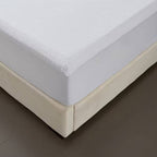 Protector de colchón impermeable, 100% poliéster, apto para camas de 90/105/135/150, lavable a máquina, color blanco.