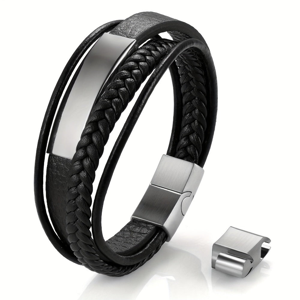Un brazalete tejido multicapa diseñado para hombres, equipado con un cierre curvo de marca. Su longitud ajustable lo convierte en un regalo ideal para hombres