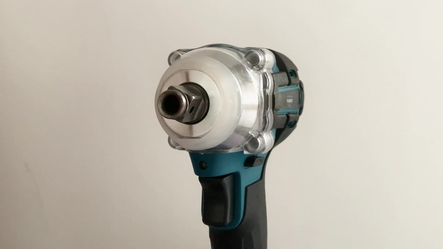 Kit de herramientas | Llave de impacto azul inalámbrica recién mejorada, completa con batería y cargador. Diseño ergonómico y ligero para una