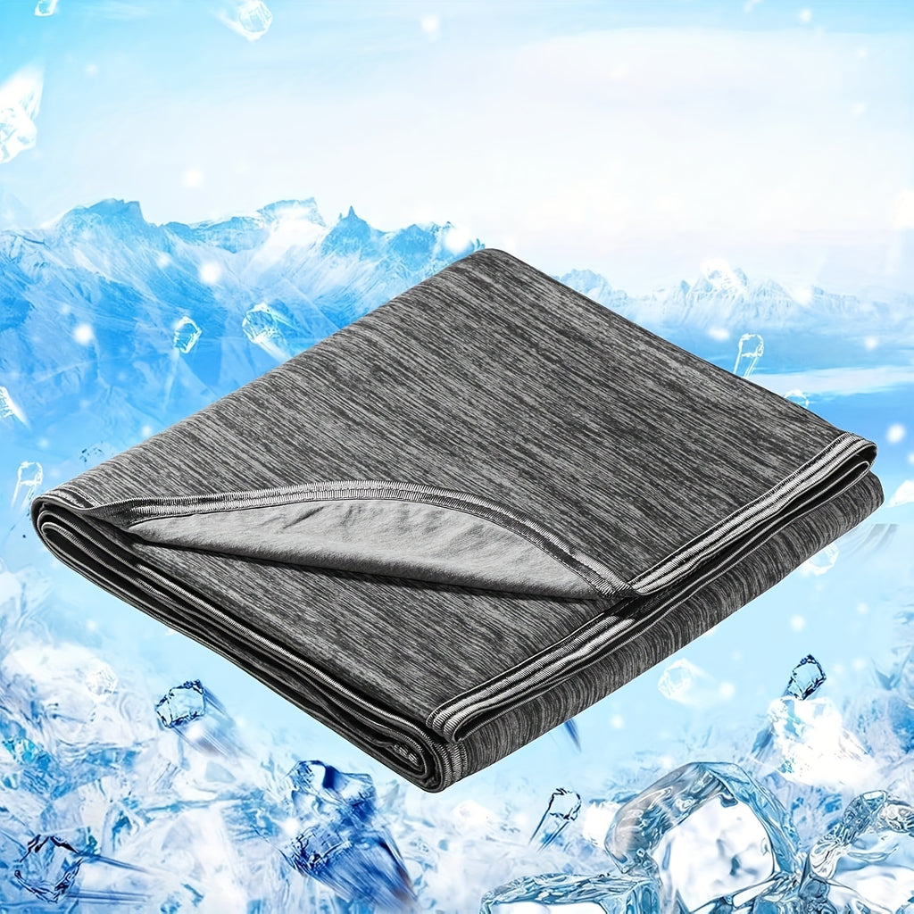 1pc Manta Autoenfriante Arc-Chill Q-Max 0.5, Manta de Verano Delgada Doble Cara 2-en-1, 100% Poliéster y Nailon, Negra con Patrón de Nubes, 130x170cm, 150x200cm, 200x220cm, Lavable a Máquina, Multiusos para Personas, Jóvenes, Colcha, Manta Acolchada