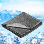 1pc Manta Autoenfriante Arc-Chill Q-Max 0.5, Manta de Verano Delgada Doble Cara 2-en-1, 100% Poliéster y Nailon, Negra con Patrón de Nubes, 130x170cm, 150x200cm, 200x220cm, Lavable a Máquina, Multiusos para Personas, Jóvenes, Colcha, Manta Acolchada