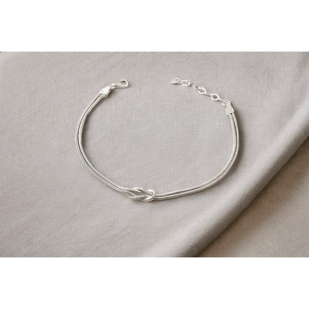 Pulsera Nudo de Amor Infinito, Pulsera Delicada para Parejas, Pulsera de Amistad, Pulsera de Serpiente Redonda, Ideal como Regalo para Cumpleaños o Día de San Valentín