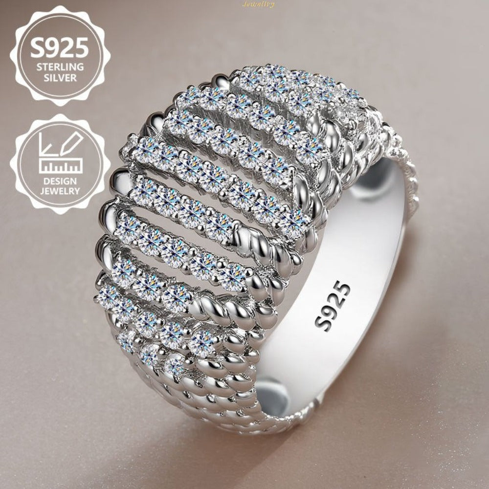 Anillo de moda exquisito para mujer PM:E7 de plata de ley 925, elegante, con estilo y finamente elaborado, engastado con moissanita. Un anillo de joyería de alto valor para mujer, adecuado para viajes de vacaciones y uso diario, y el regalo conmemorativo