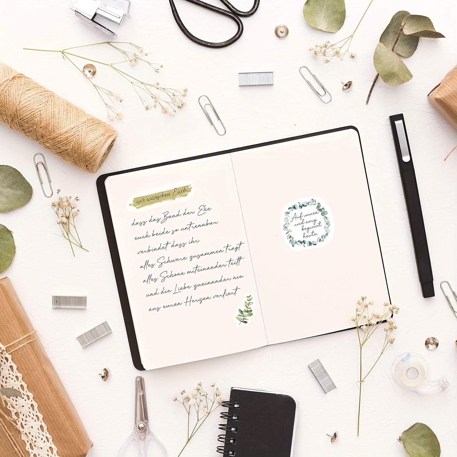 Pegatinas de boda para libro de visitas con más de 200 diseños - 8 páginas de pegatinas de boda, aptas para libros de visitas y álbumes, pegatinas de boda aptas para scrapbooking, decoración de diarios, pegatinas de corazones.