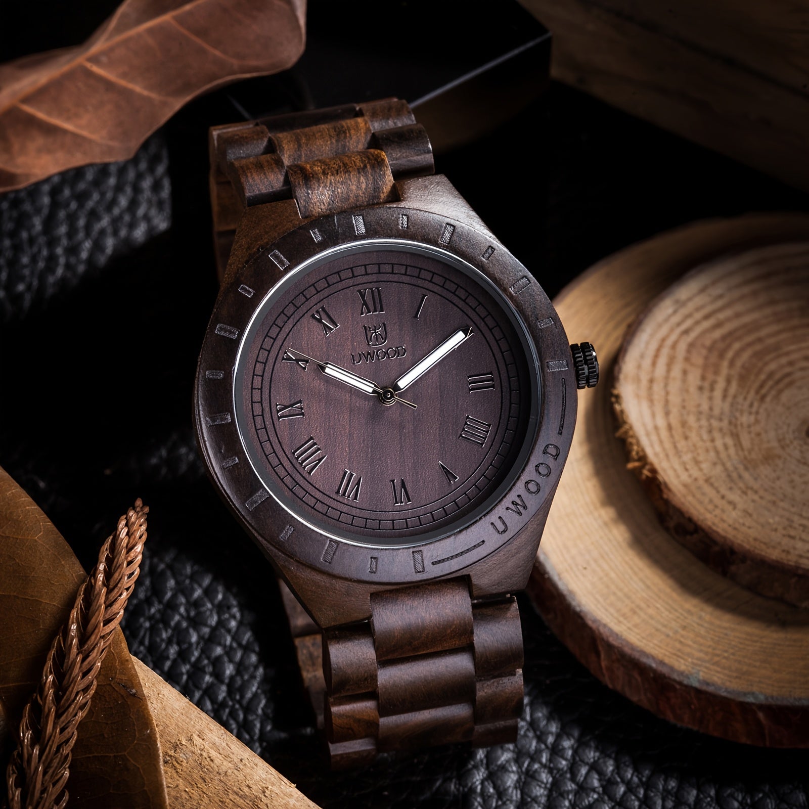 Leeev Reloj de Mano Ligero y Distintivo de Madera para Hombre, Colección Uwood Hecho a Mano de Sándalo Analógico de Cuarzo Vintage con Números Romanos, Reloj de Pulsera de Madera Natural