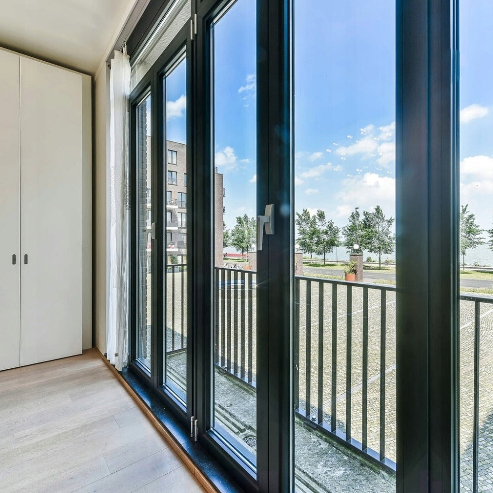 Película de aislamiento térmico y protector solar para ventanas con kit de instalación, 300 x 75 cm, efecto espejo veneciano, color plateado, reducción de deslumbramiento, bloqueo de rayos UV, revestimiento antiarañazos, resistente a la intemperie, autoad