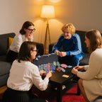Juego de Póker, Entretenimiento de Mesa, Compuesto por Cartas, Juegos de Mesa y Monedas Temáticas para Decoración, Fichas de Juego Suaves, Diversión Familiar, Caja Exterior Plateada/Negra