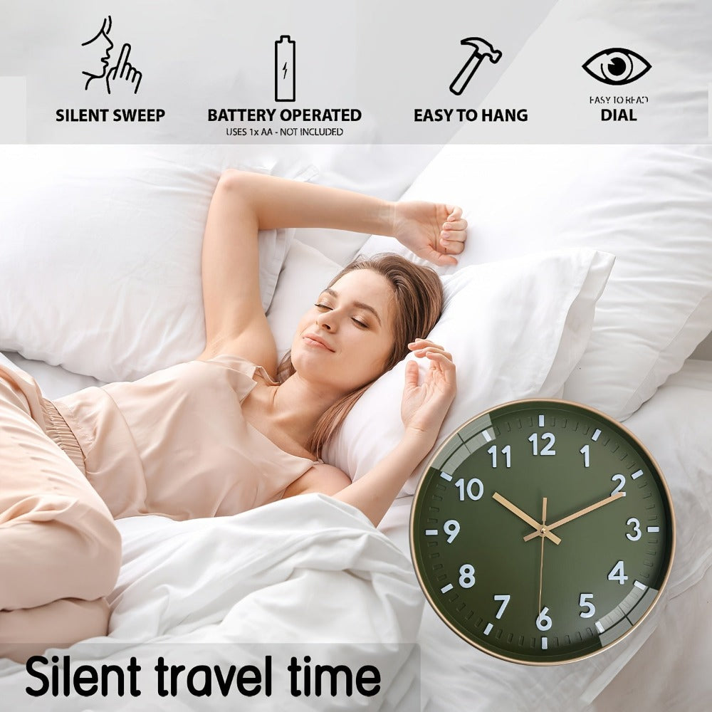 Reloj de pared digital 3D moderno y minimalista de 30.48 cm, marco de plástico dorado y fondo verde oscuro - Movimiento de cuarzo silencioso, funciona con pilas (pila AA no incluida) - Decoración elegante para el hogar para sala de estar, cocina u oficina