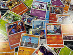 50 Cartas de Pokémon Japonesas de los Últimos Sets + 2 Cartas Holográficas con Brillo