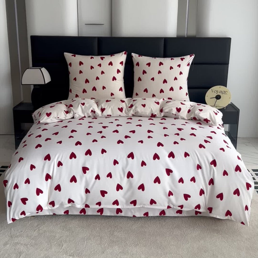 ¡Un conjunto de ropa de cama elegante en un color moderno que cambiará tu dormitorio! El conjunto incluye: 1 funda de edredón + 2 fundas de almohada (sin relleno). La tela suave y transpirable proporcionará comodidad durante todo el año - ¡perfecto para c