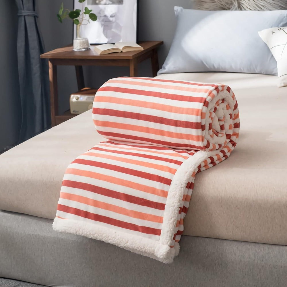 Manta franela de sherpa para Sofá y Cama, Gruesa y Suave, 100% Poliéster - Variedad de Tamaño y Colores - Apto para Todo el Año - Mantenimiento Fácil