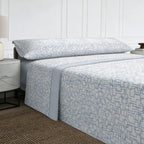 Juego de cama de tres piezas apto para todas las estaciones, que incluye una sábana, una sábana ajustable y fundas de almohada. Medidas: 90 cm, 105 cm, 135 cm, 150 cm y 180 cm.