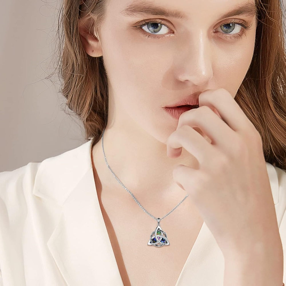 Collar de plata de ley 925 con nudo celta triquetra y concha de abulón, colgante irlandés de la suerte retro, joyería elegante de uso diario para mujer, accesorio de moda clásico