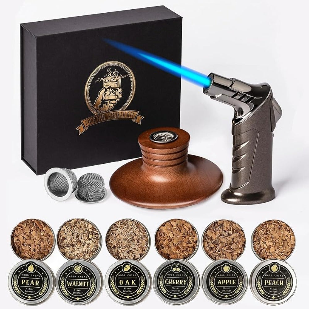 Kit Ahumador de Whisky con Antorcha - 6 Sabores de Leña en Chip, 2 Vasos, 2 Moldes de Hielo - Kit Infusor Ahumador de Cocktail, Kit Ahumador de Bebidas Old Fashioned, Regalos de Cumpleaños de Bourbon Whisky para Hombres, Papá (NO Butano)