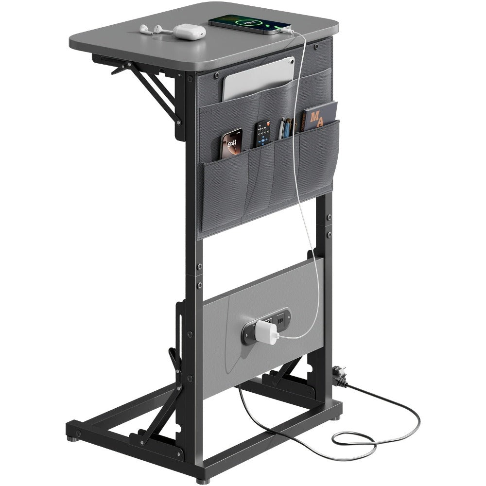 Mesa Auxiliar en Forma de C con Estación de Carga - Mesa Auxiliar Compacta para Sofá, Altura Ajustable de 3 Niveles (66-72Cm/25.9-28.3In), Mesa de Noche Plegable con Bolsillos de Almacenamiento para Espacios Pequeños, Dormitorio, Sala de Estar
