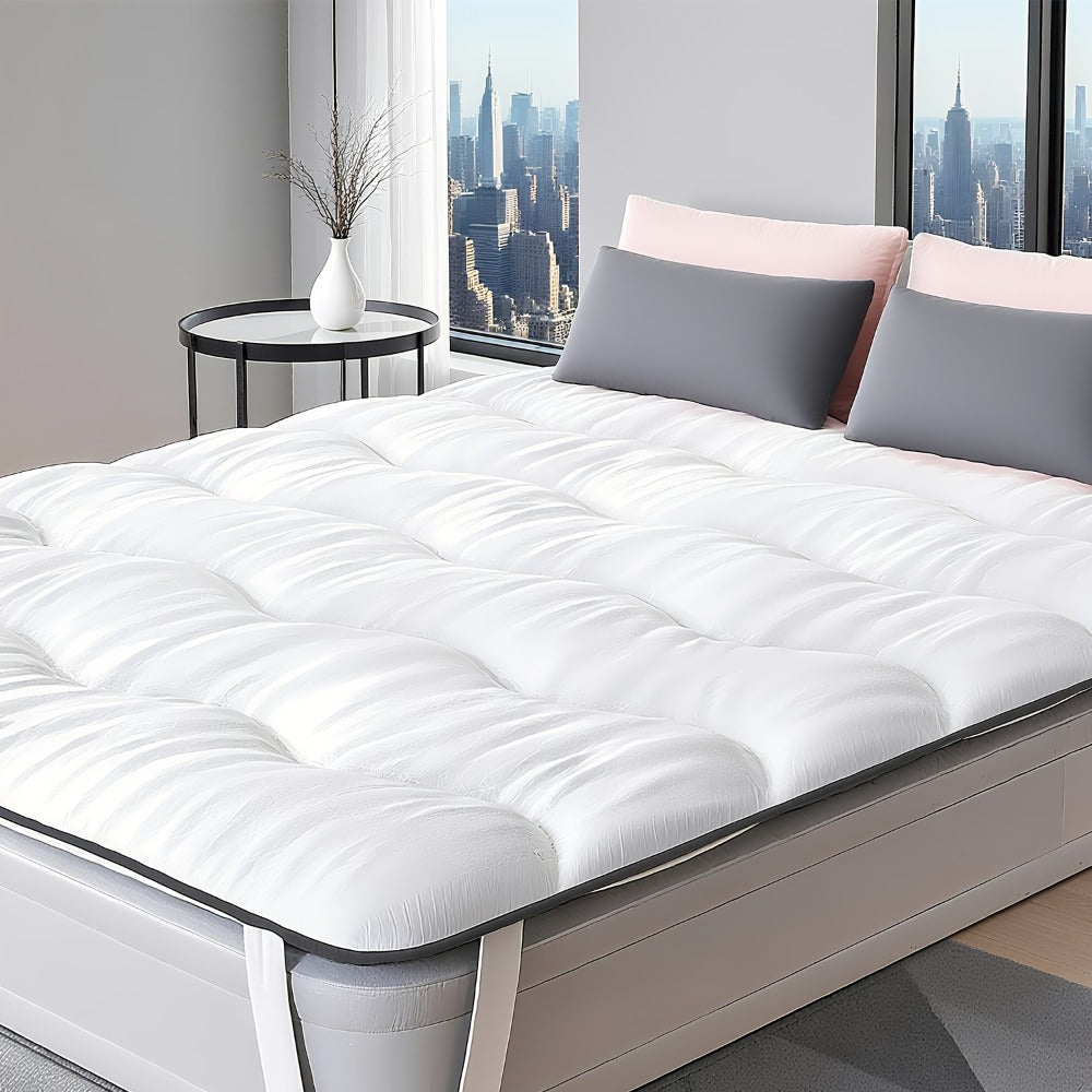 Cubrecolchón suave y transpirable, relleno de fibra rica, tela suave y agradable para la piel, diseño ondulado de moda, correas elásticas para fijación antideslizante, apto para todas las estaciones, compatible con varios tipos de cama, lavable a máquina.