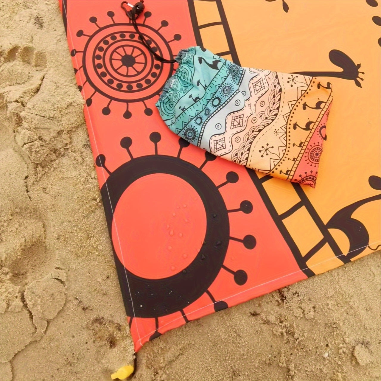 Manta de playa compacta ultraligera resistente al agua y arena de 304,8 x 274,32 pulgadas/210,82 x 200,66 pulgadas. Ideal para la playa, el parque, el césped, el camping, senderismo, conciertos y equipo al aire libre.