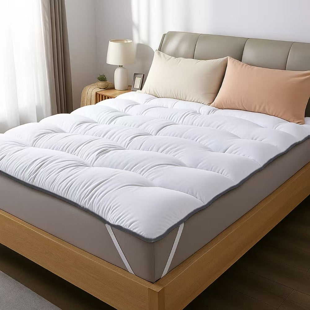Topper de colchón Cloud 600 GSM, suave y transpirable, hecho de fibras vírgenes - Tejido suave y agradable, diseño ondulado cómodo, correas elásticas de sujeción, lavable a máquina
