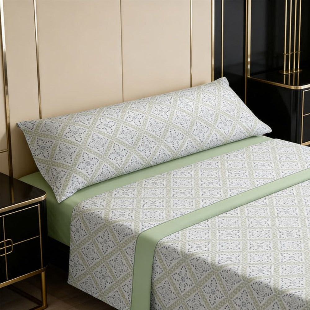 Juego de cama de tres piezas apto para todas las estaciones, que incluye una sábana, una sábana ajustable y fundas de almohada. Medidas: 90 cm, 105 cm, 135 cm, 150 cm y 180 cm.