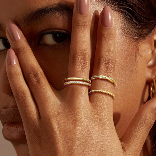 4 anillos dorados apilables para mujer, sin manchas, delicados, chapados en oro de 14 quilates, anillos finos apilables, juego de anillos para pulgar de circonita cúbica, anillos de compromiso de boda de declaración de moda, anillos de compromiso para muj