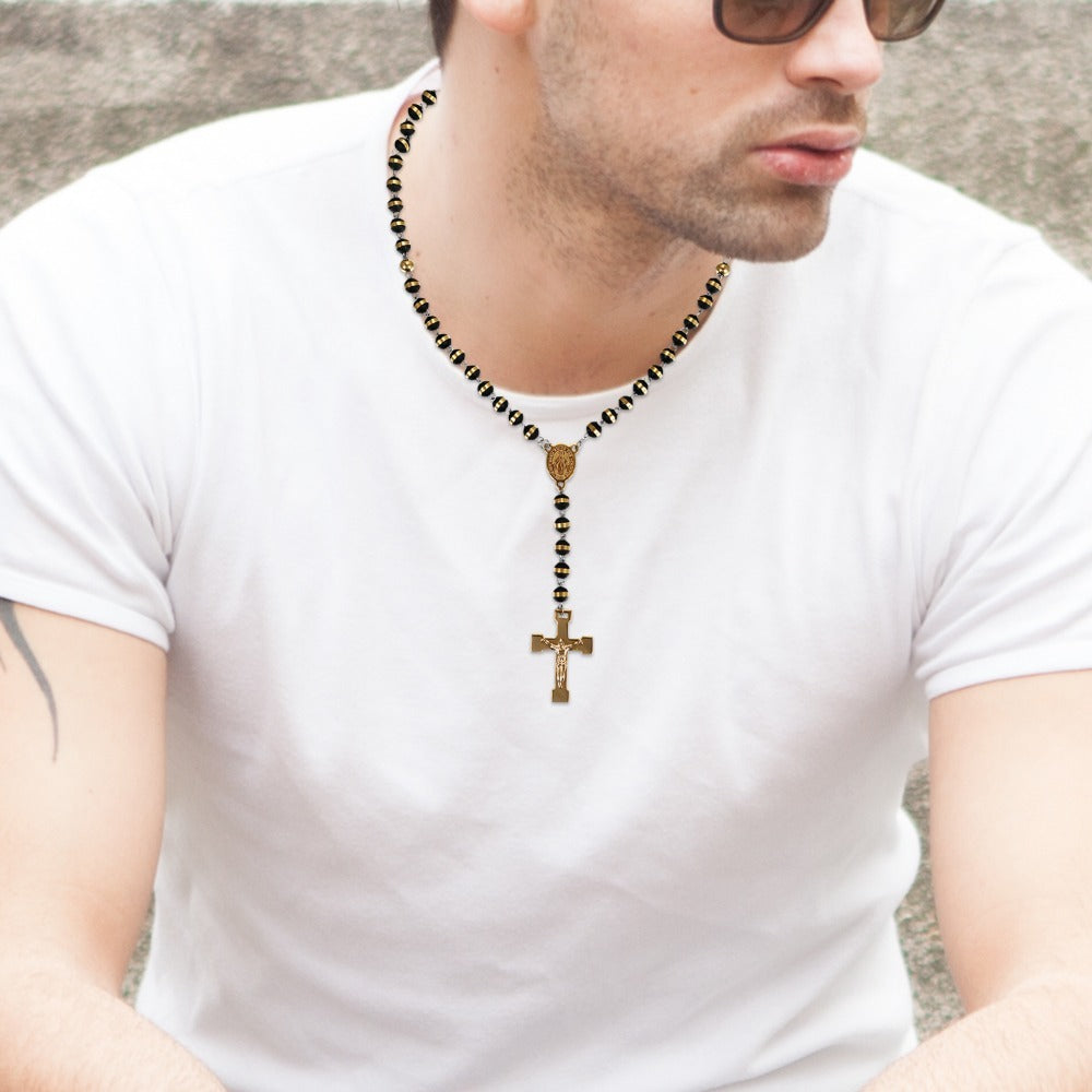 Collar de Rosario de 60 cm para Hombres y Mujeres con Colgante de Crucifijo Dorado de la Virgen María y Jesucristo - Cuentas Negras de Oración Religiosa, Cadena de Bolas para la Fe Católica, Uso Diario y Regalos de Navidad (Unisex)